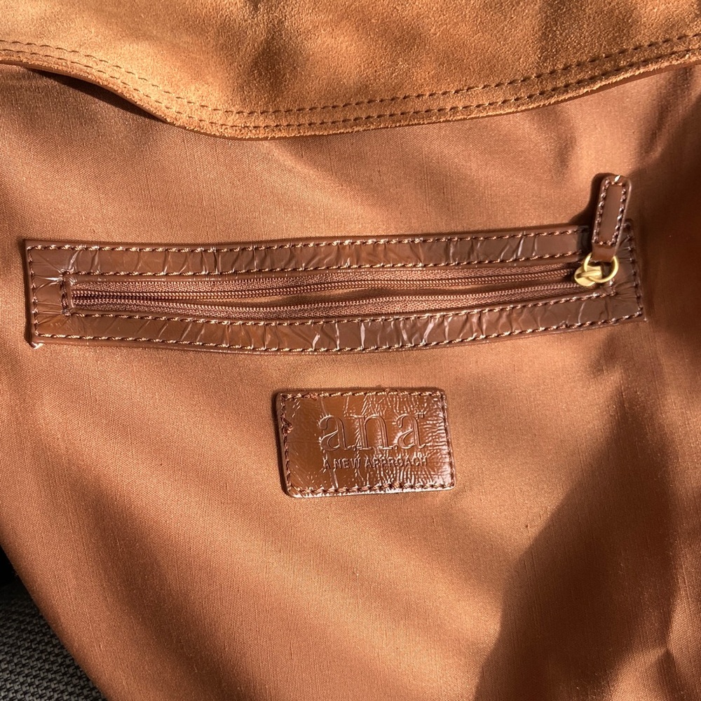 a.n.a Large Tan and Brown Suede Leather Shoulder Bag - Picture 8 of 10